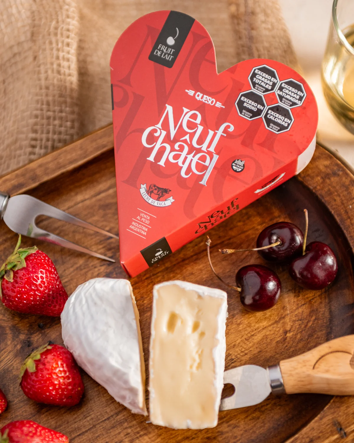 Neufchâtel — queso artesanal Normandía, Francia elaborado en Villa María, Córdoba, Argentina