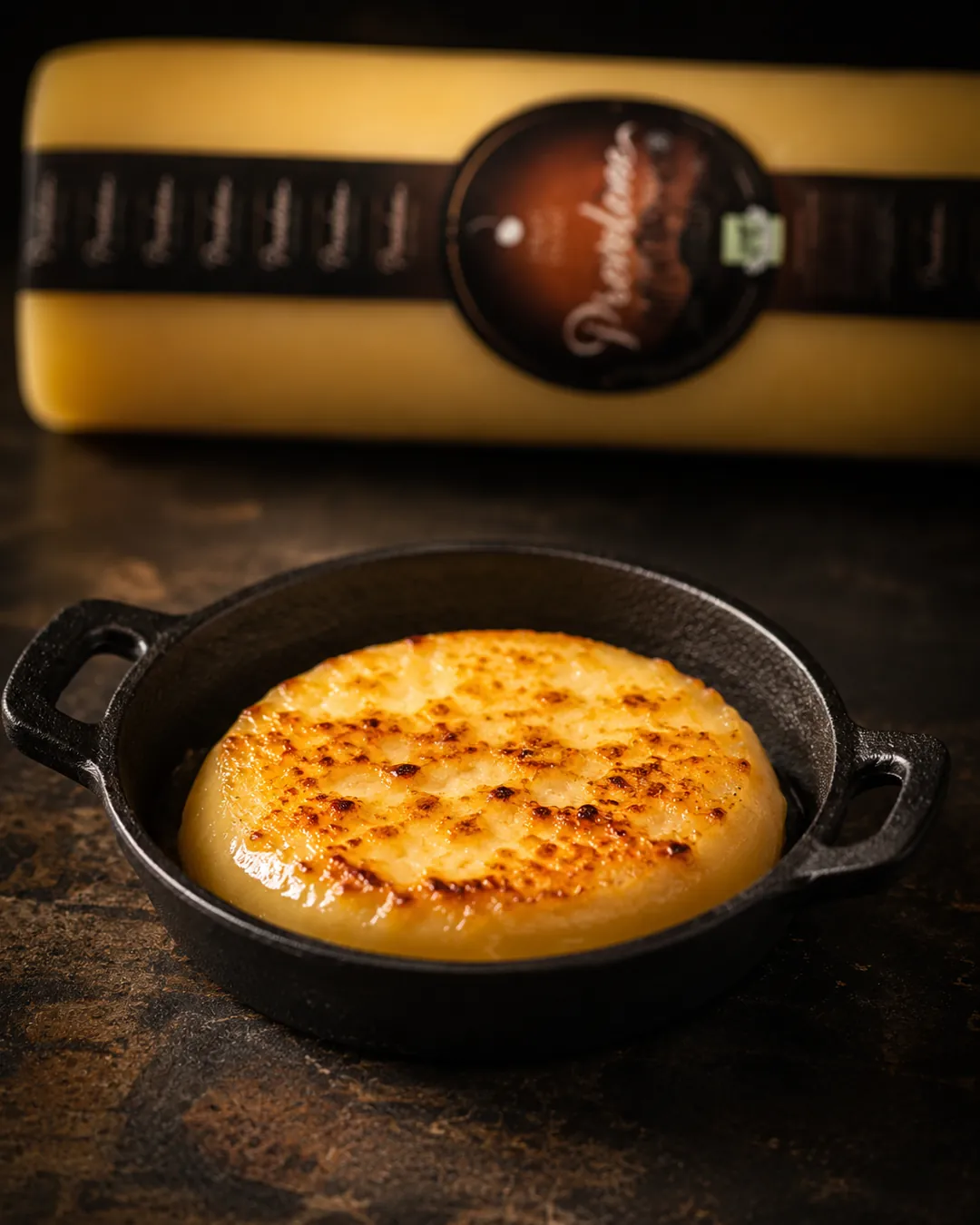 Provolone — queso artesanal elaborado en Villa María, Córdoba, Argentina