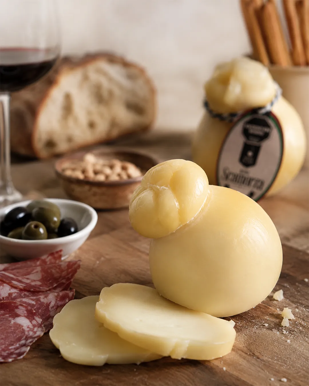 Scamorza — queso artesanal Sur de Italia elaborado en Villa María, Córdoba, Argentina